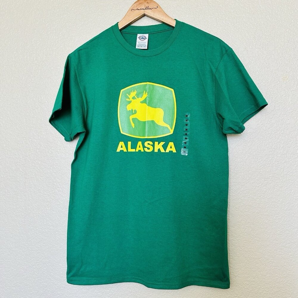 Alaska‎ Moose T-shirt M Lawnmower Tractor Company Spoof Logo Green Bright Yellow